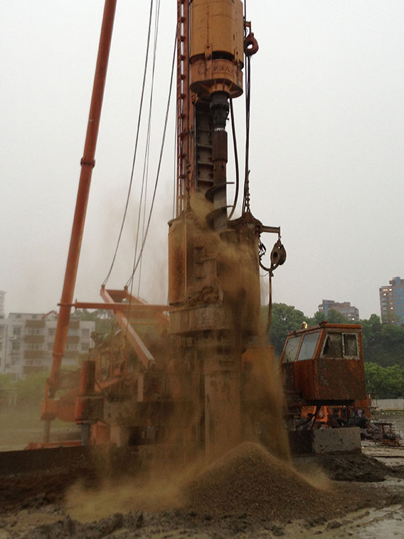 溫州瑞安陽光商住樓(潛孔錘鑿巖現場實況)